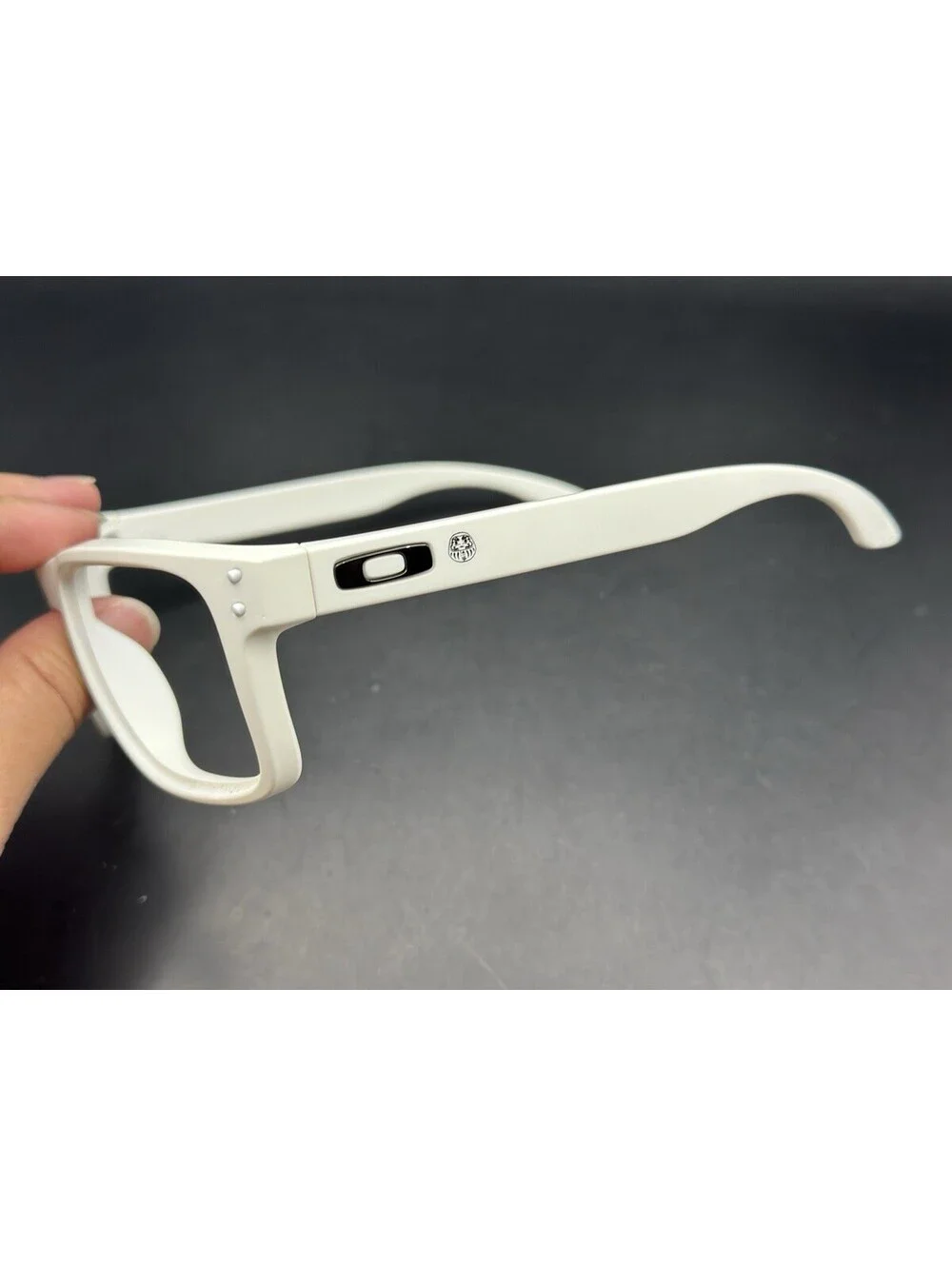 Oakley new imperfection